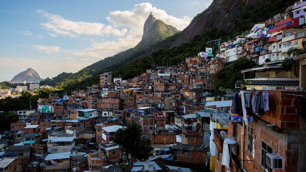 Apoie o <br>Investe Favela